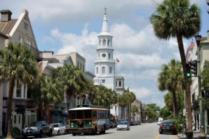 charleston visitor guide